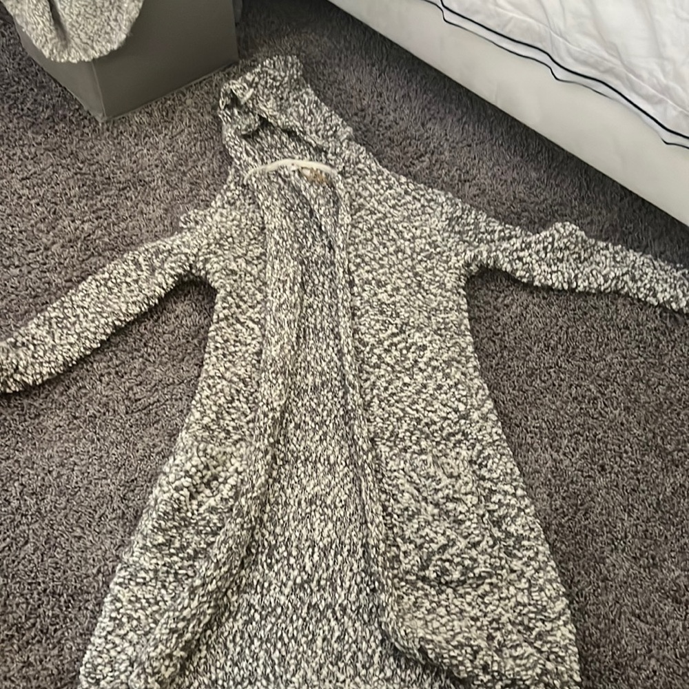 Cardigan sweater